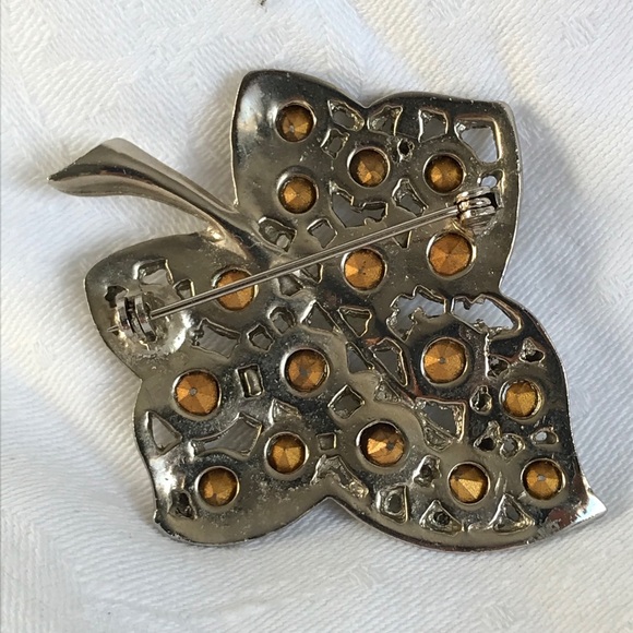 Vintage leaf brooch, glass crystals - Picture 4 of 11